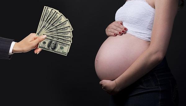 如何降低代理孕母费用