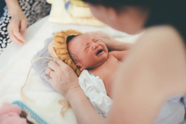 如何降低代孕妈妈反悔的风险？