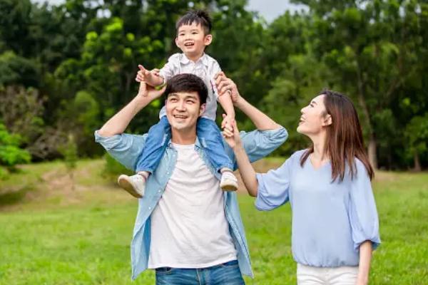 委托家庭该不该亲自介入