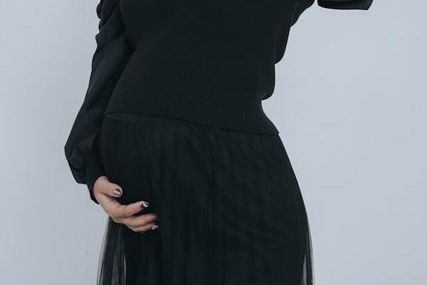 大使馆对代孕的态度：中立